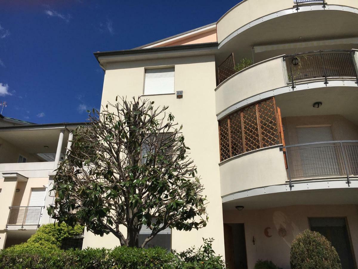 Ferienwohnung La Casa Di Lory Falconara Marittima Exterior foto